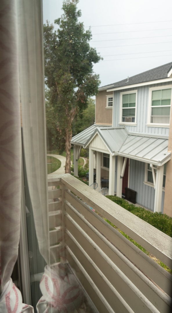 Building Photo - Nice 3 Bedroom Condo