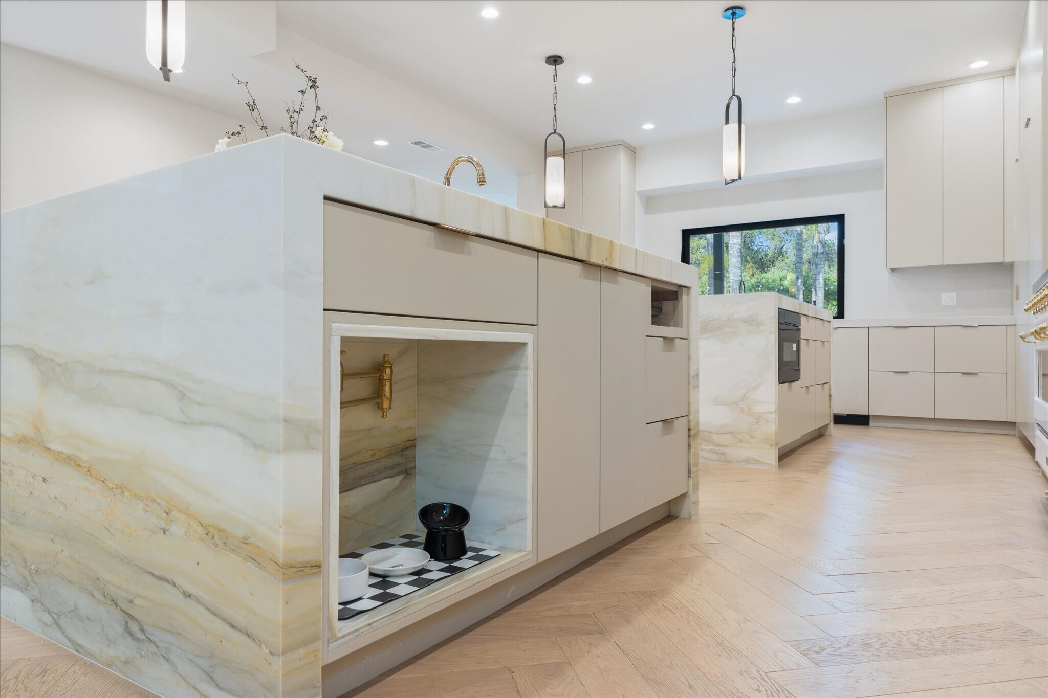 Building Photo - 17437 Oak Creek Ct