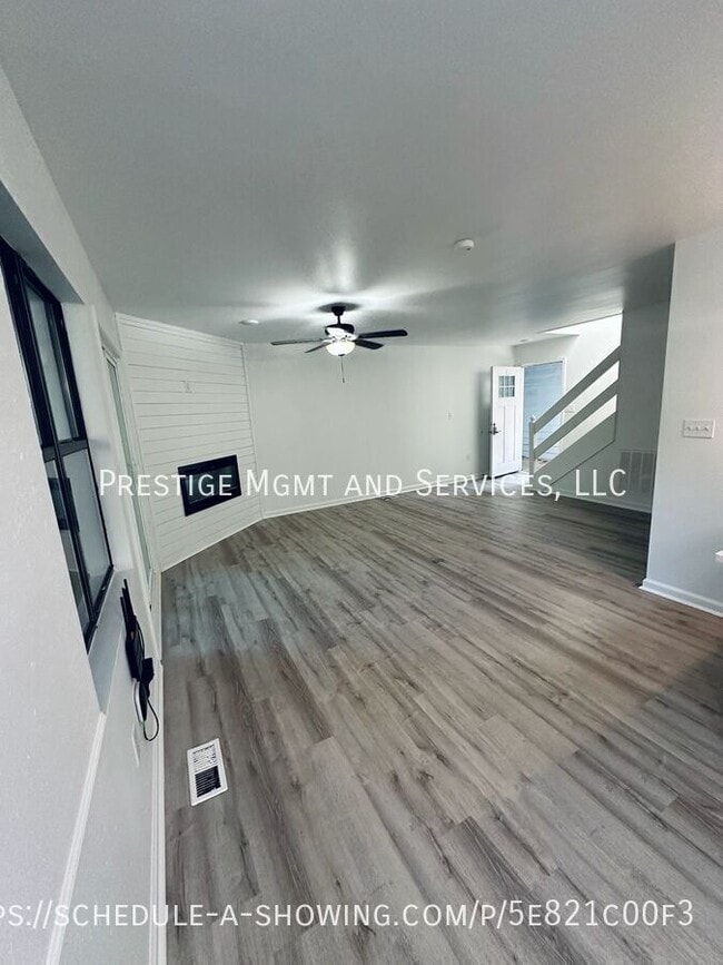 Building Photo - 2 Villa Dr