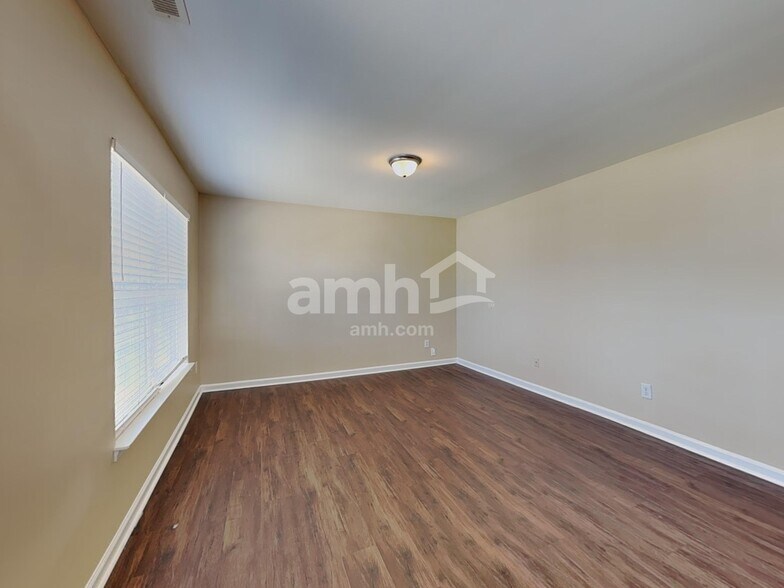 Building Photo - 7036 Spanglers Spring Way