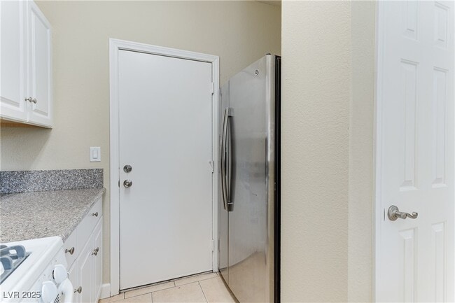 Building Photo - 5037 Souza Dr