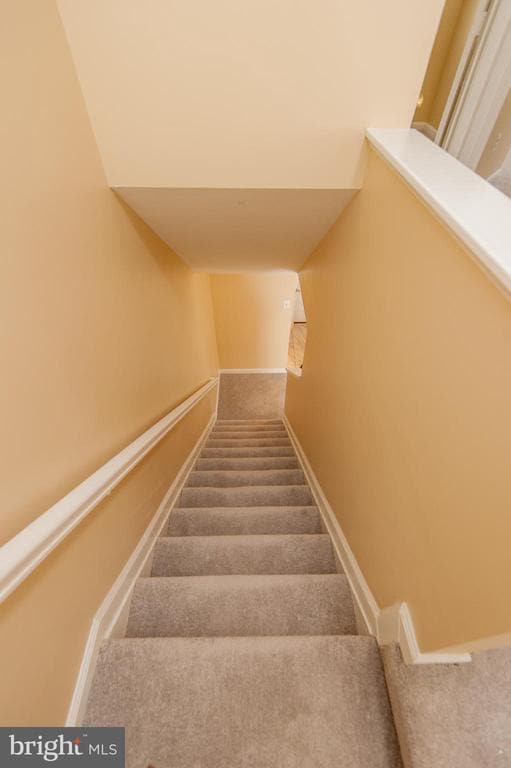 Building Photo - 10749 Kitchener Ct