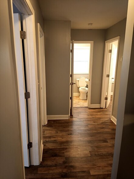 Hallway - 303 Fleetwood Dr