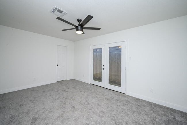 Building Photo - 4710 Hershe St