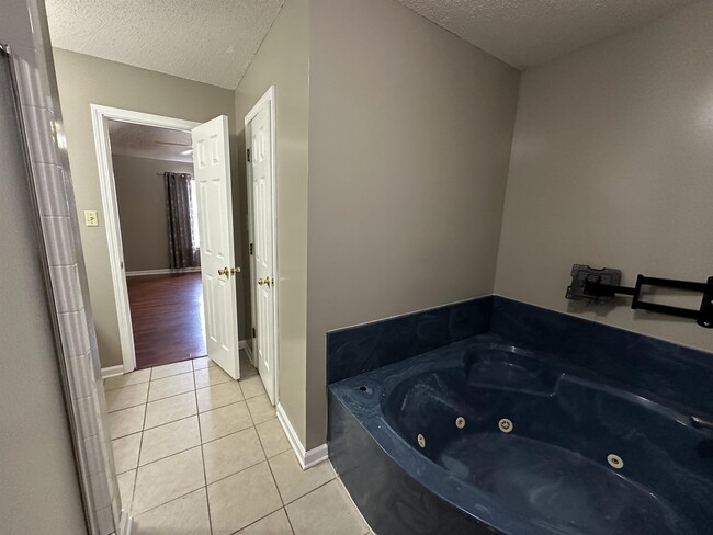 Building Photo - 2545 Turnage Valley Dr