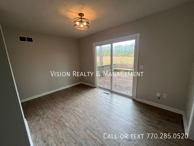 Building Photo - 5842 Oak Ct