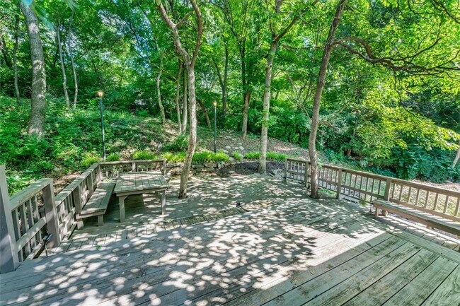 Building Photo - 3261 Eden Dr