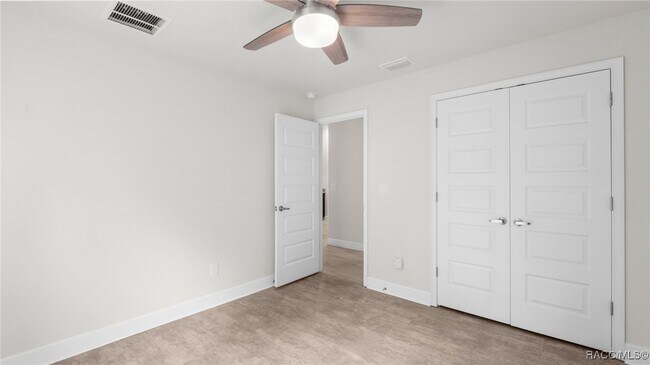 Building Photo - 23 Lone Pine St