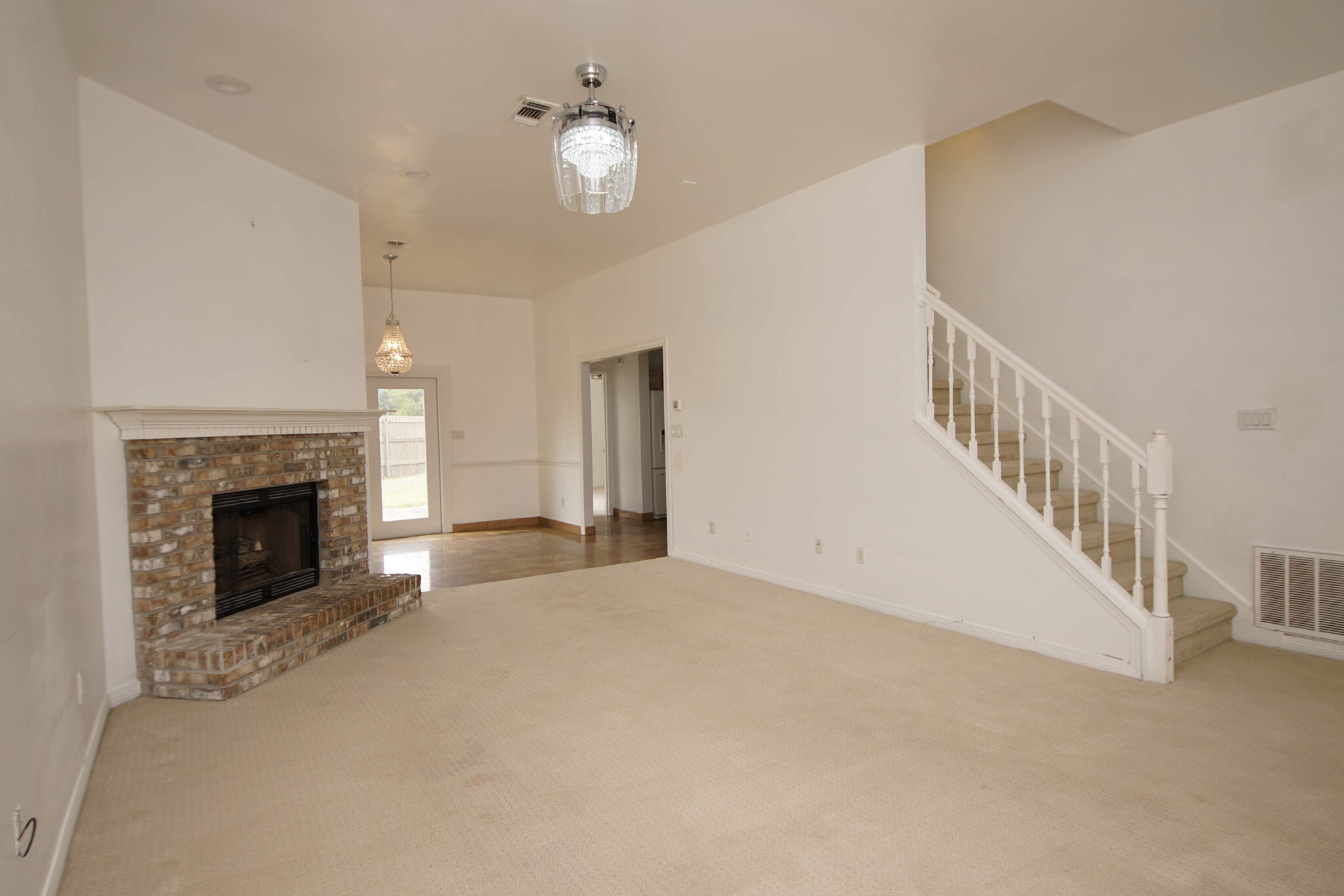 Large living room with fireplace! - 23 Ruby Cir