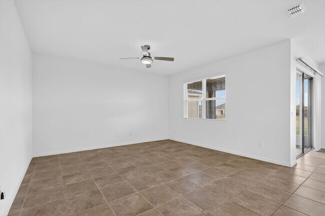 Building Photo - 10552 SW Toren Wy