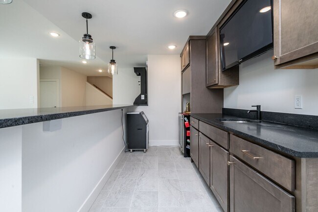 Building Photo - Luxury Breckenridge Park Home