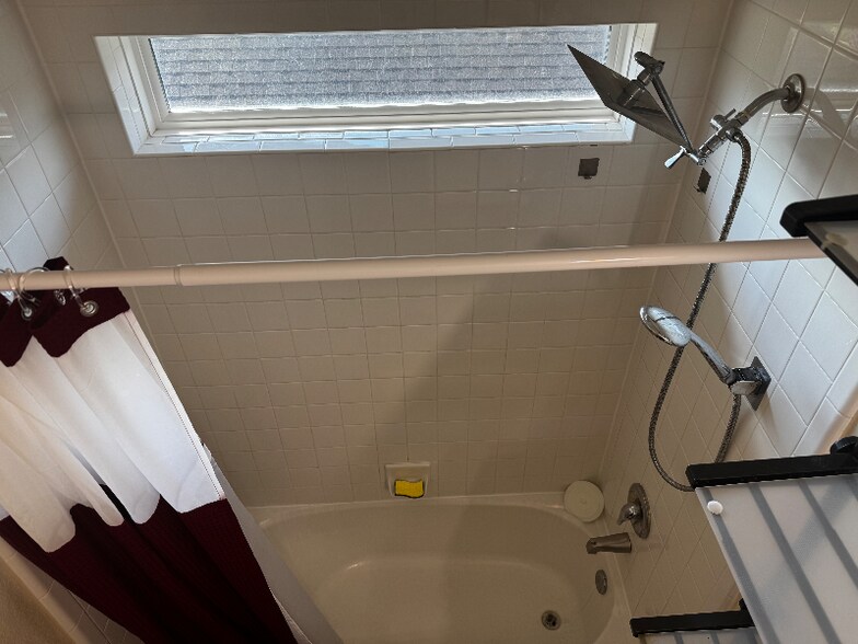 Building Photo - 1 Quarterhorse Dr