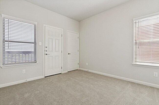 Building Photo - 7126 Magnolia Pass