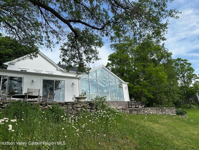 Building Photo - 145 E Camp Rd
