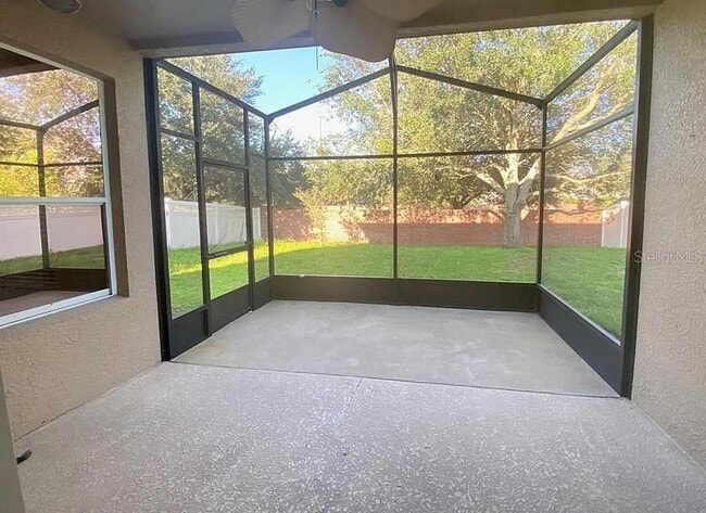 Building Photo - 944 Lost Grove Cir
