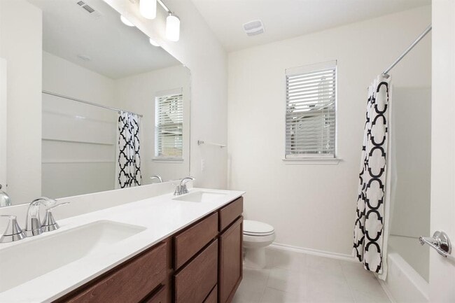 Building Photo - 100 Jarbridge Dr