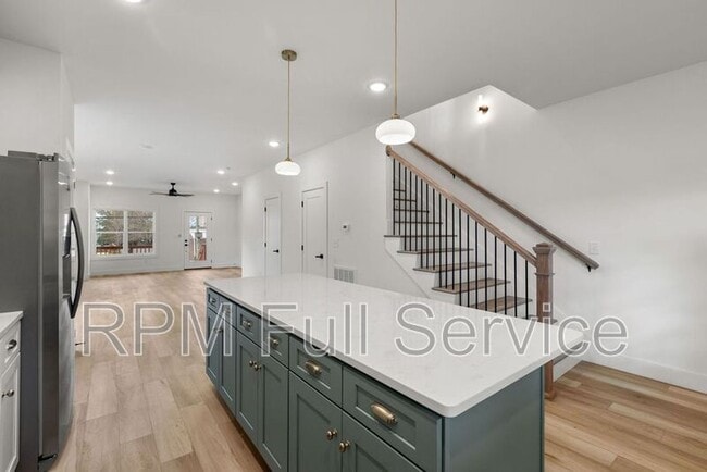 Building Photo - 1715 Heiman St