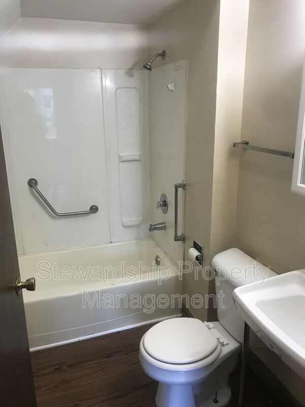 Building Photo - 200 S Wooster Ave