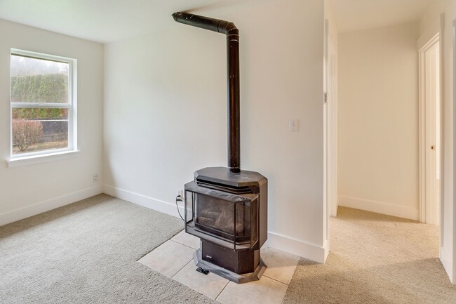 Building Photo - $500 OFF YOUR FIRST MONTH’S RENT – Limited Time Special!