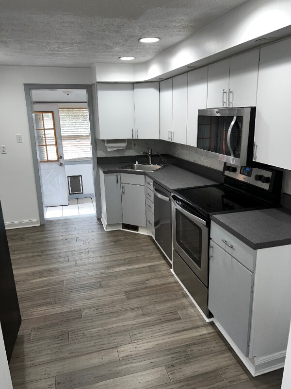 Building Photo - 527 Flynn Ave