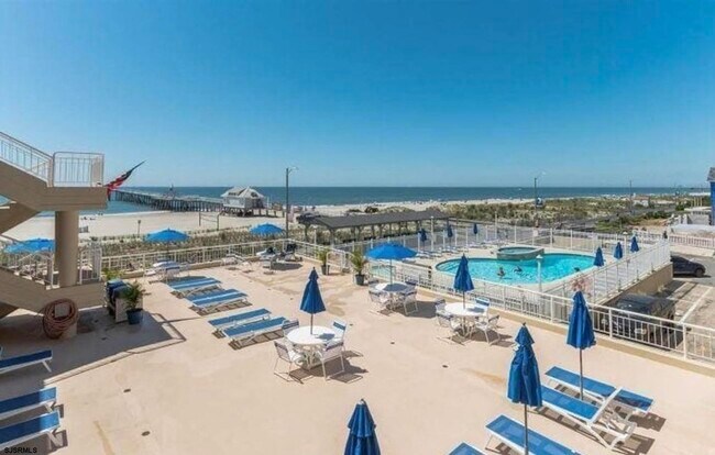 Building Photo - 6100 Boardwalk