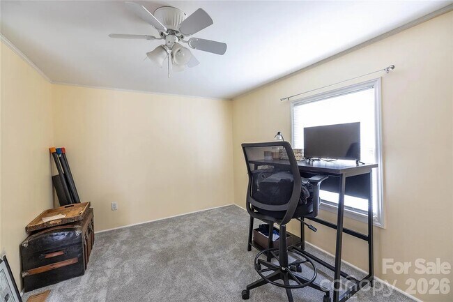 Building Photo - 138 Strand Dr
