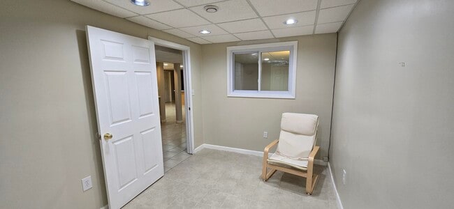 Building Photo - 40184 Long Horn Dr
