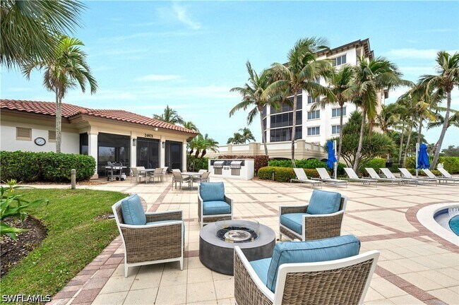 Building Photo - 24031 Via Castella Dr