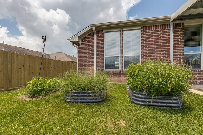 Building Photo - 5224 McGrath Dr