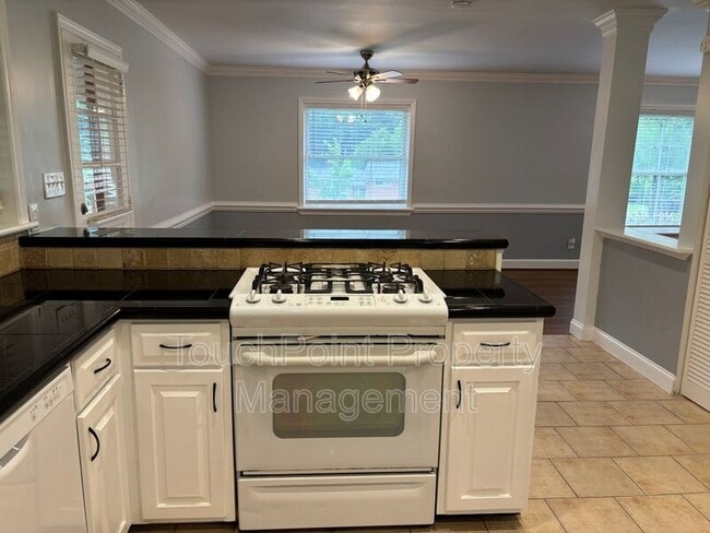 Building Photo - 6515 Randy Dr