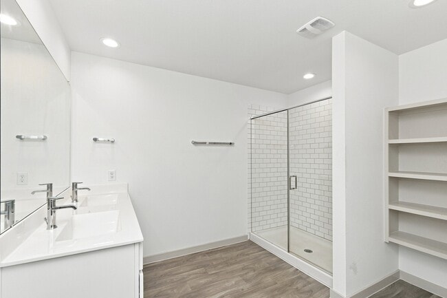 Building Photo - 1826 Plantation Pl