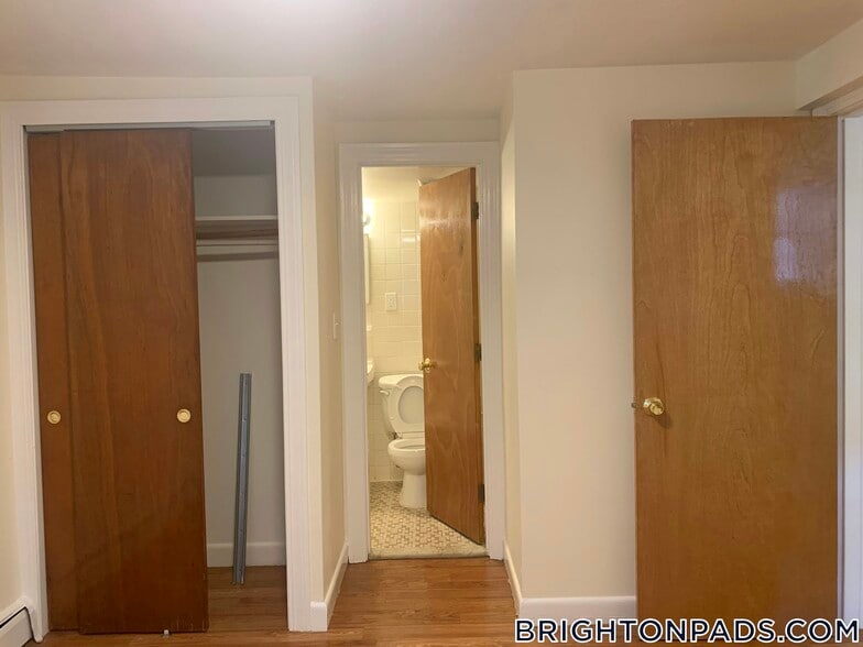 Building Photo - 168 N Beacon St