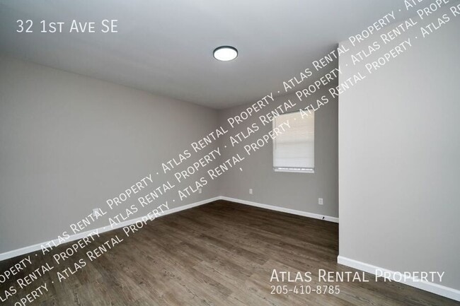 Building Photo - 32 1st Ave SE