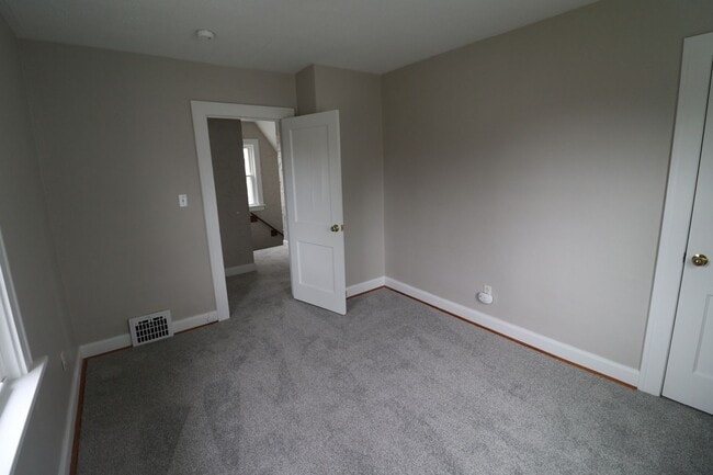 Building Photo - 4287 Rocky River Dr