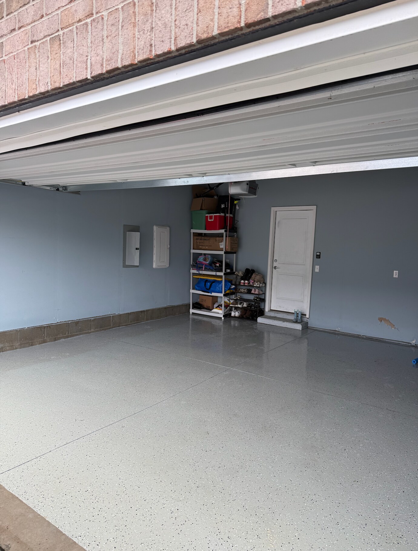 Building Photo - 8692 Pioneer St