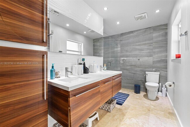 Building Photo - 13425 SW 91st Terrace