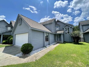 Building Photo - 117 Island Blvd