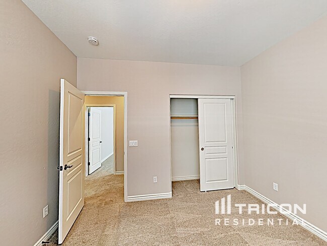 Building Photo - 37878 W Olivo St