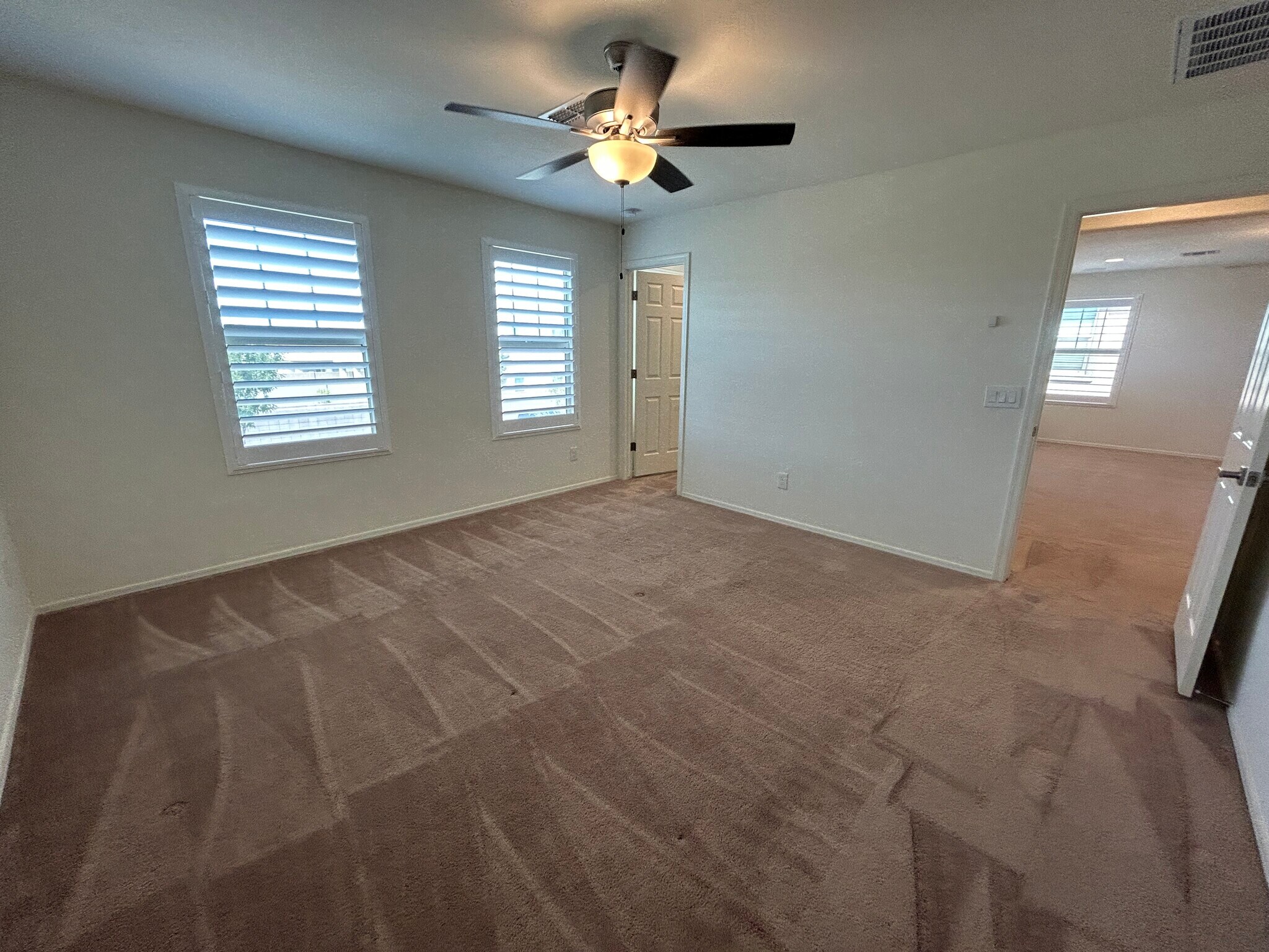 Building Photo - 22461 E Mewes Rd