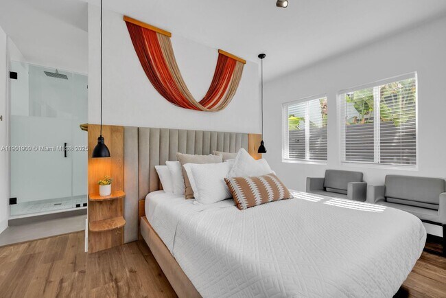 Building Photo - 901 NW 7th Street Rd