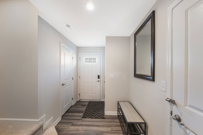 Building Photo - 6616 Pathfinder Wy