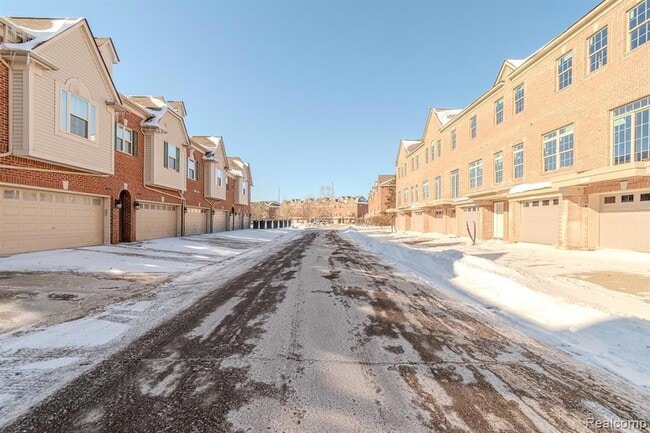 Building Photo - 39696 Rockcrest Ln