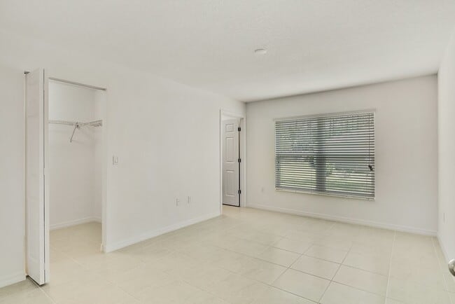 Building Photo - 22 Slumberland Path