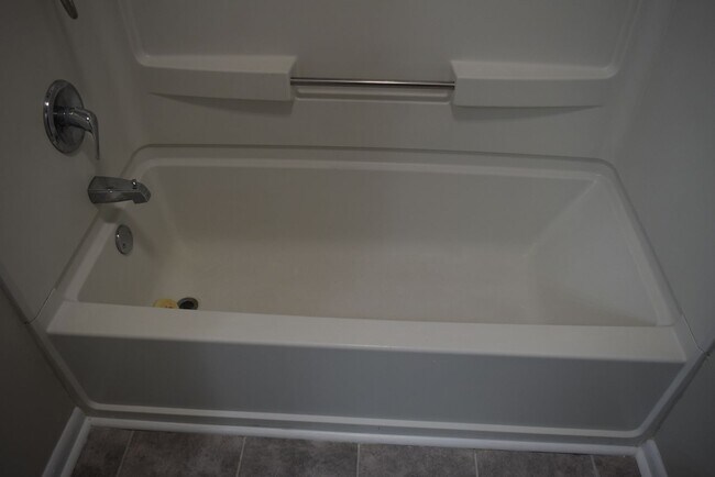 Building Photo - 668 Bartons Landing Pl