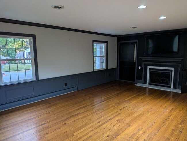 Building Photo - Gorgeous 4 Bed, 3 Bath House for Rent in Menands!