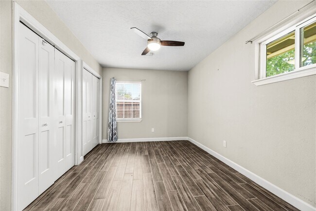 Building Photo - 4513 W 43rd St