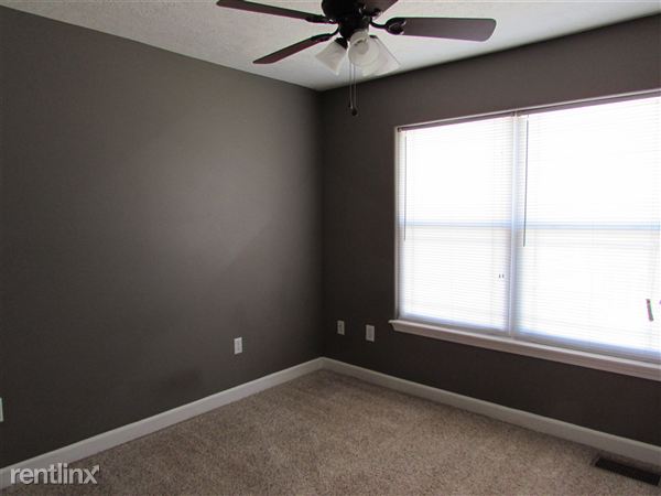 Building Photo - 18562 Laser Dr