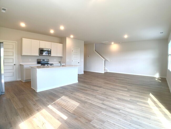 Building Photo - 821 Moray Ln