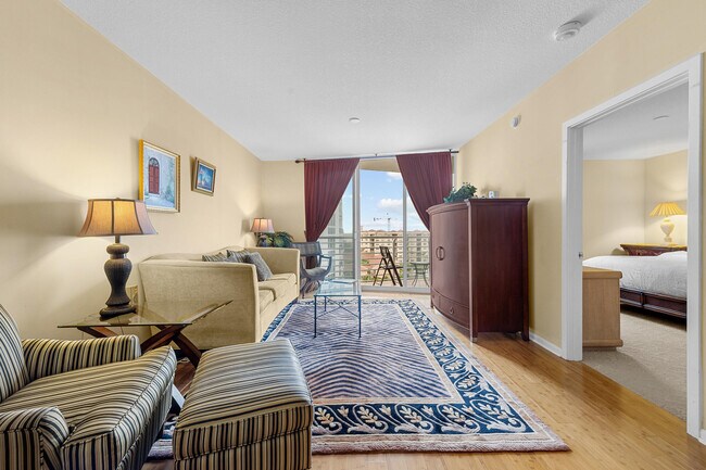 Building Photo - 1551 N Flagler Dr