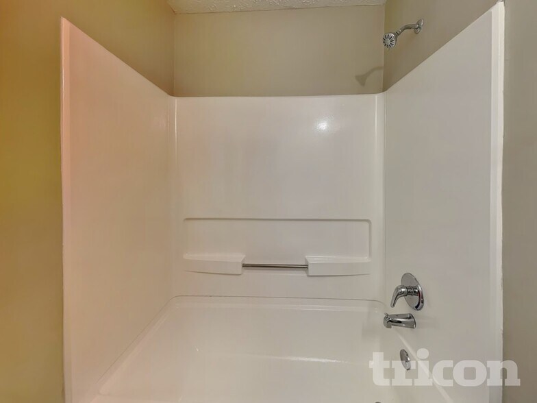 Building Photo - 2755 Wildflower Ln SW